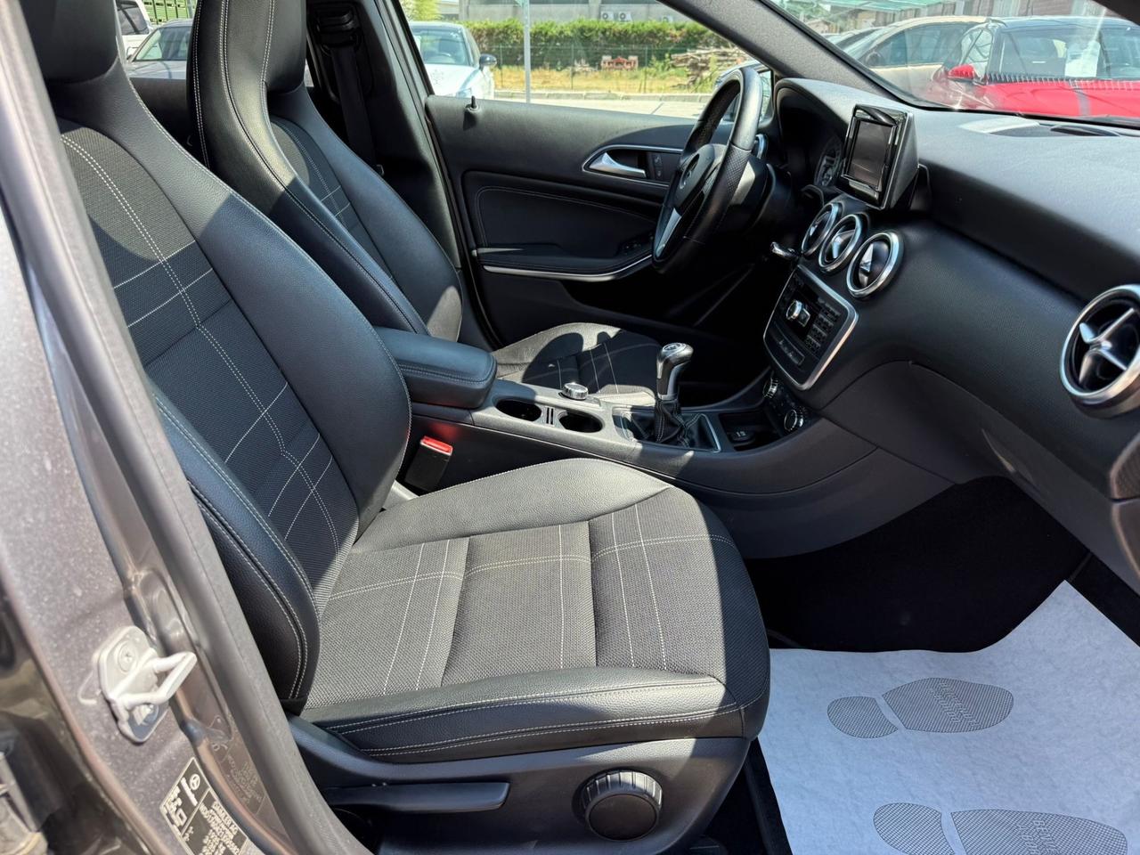 Mercedes-benz A 180 122CV*TETTO*NAVI*EURO 6