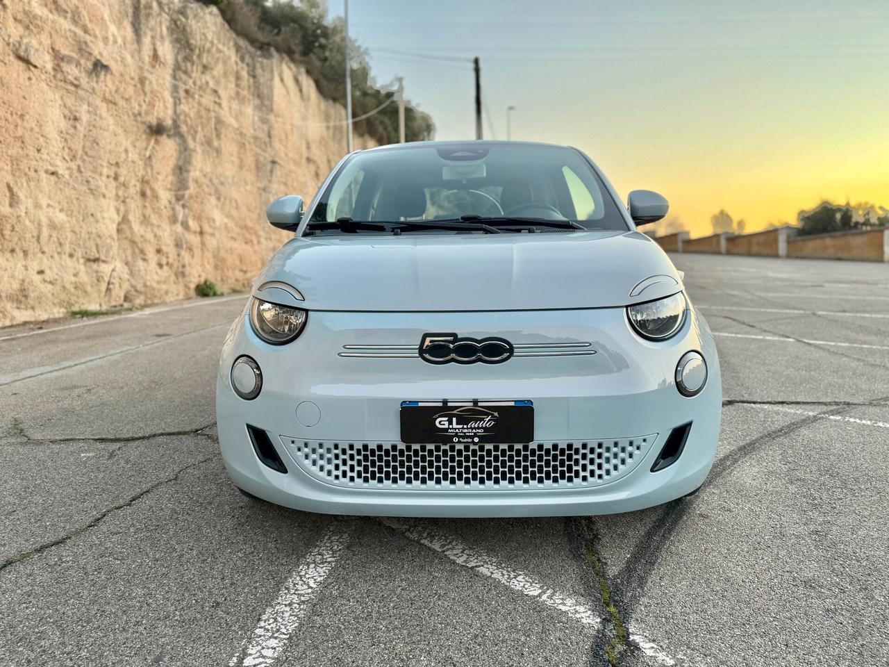 Fiat 500E/42 kWh/CAR PLAY/SOLO 33000 KM