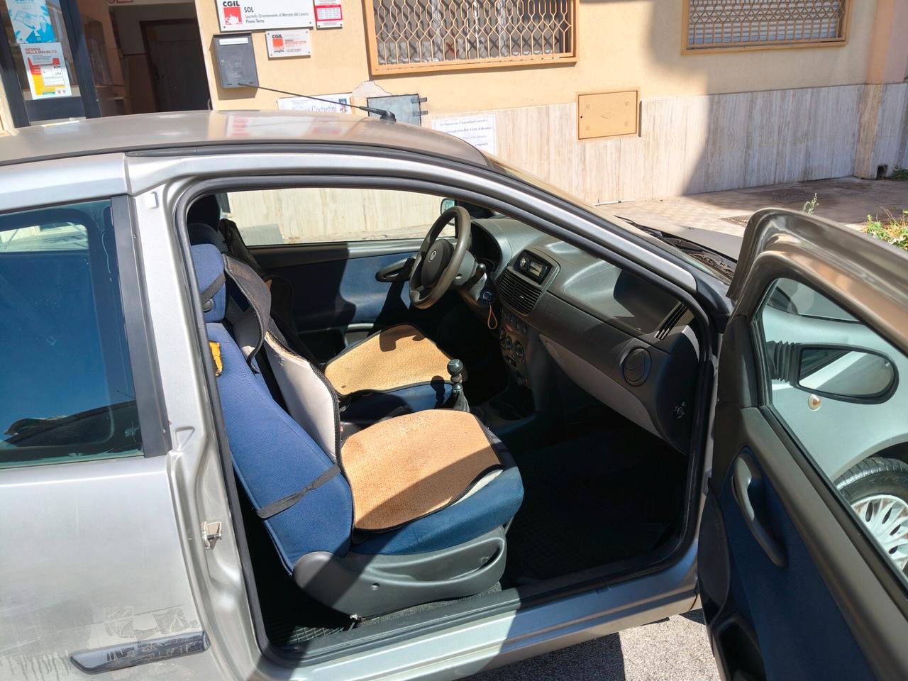 Fiat Punto 1200 benzina perfetta a poco prezzo