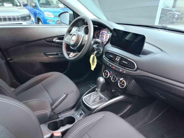 FIAT Tipo 1.5 Hybrid DCT 5 porte Cross