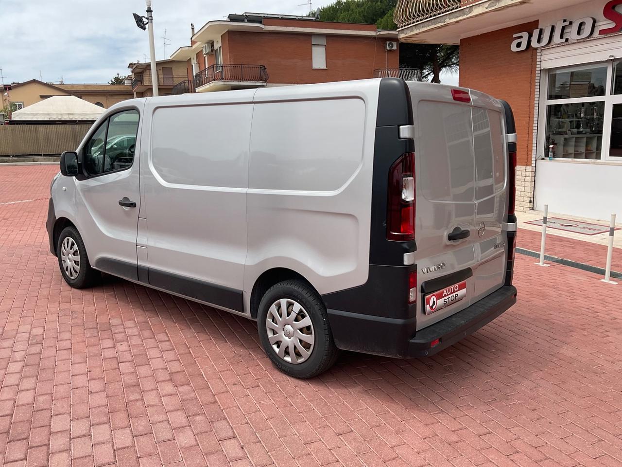 Opel Vivaro 1.6 cdti biturbo 120cv