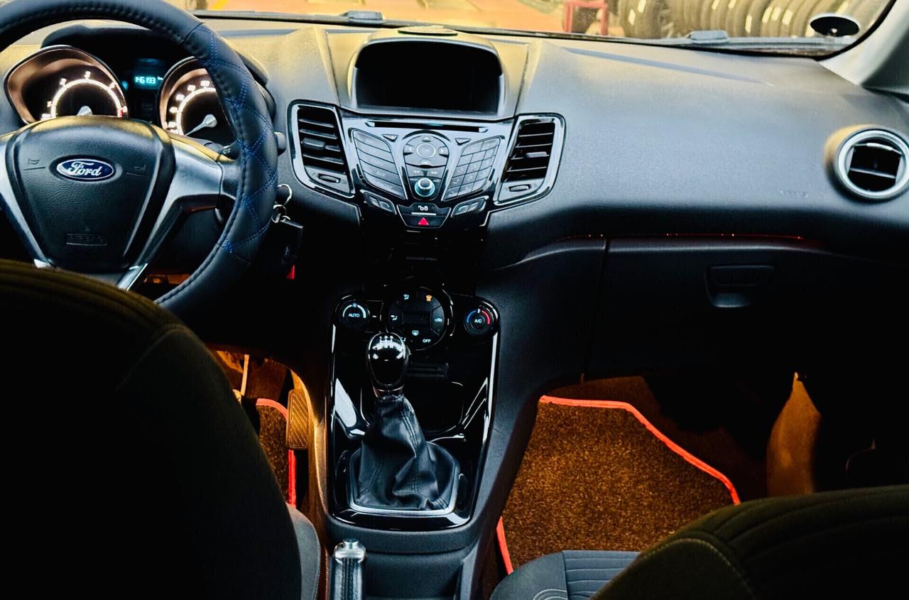 Ford Fiesta 1.5 TDCi 75CV 3 porte Ok Neopatentati