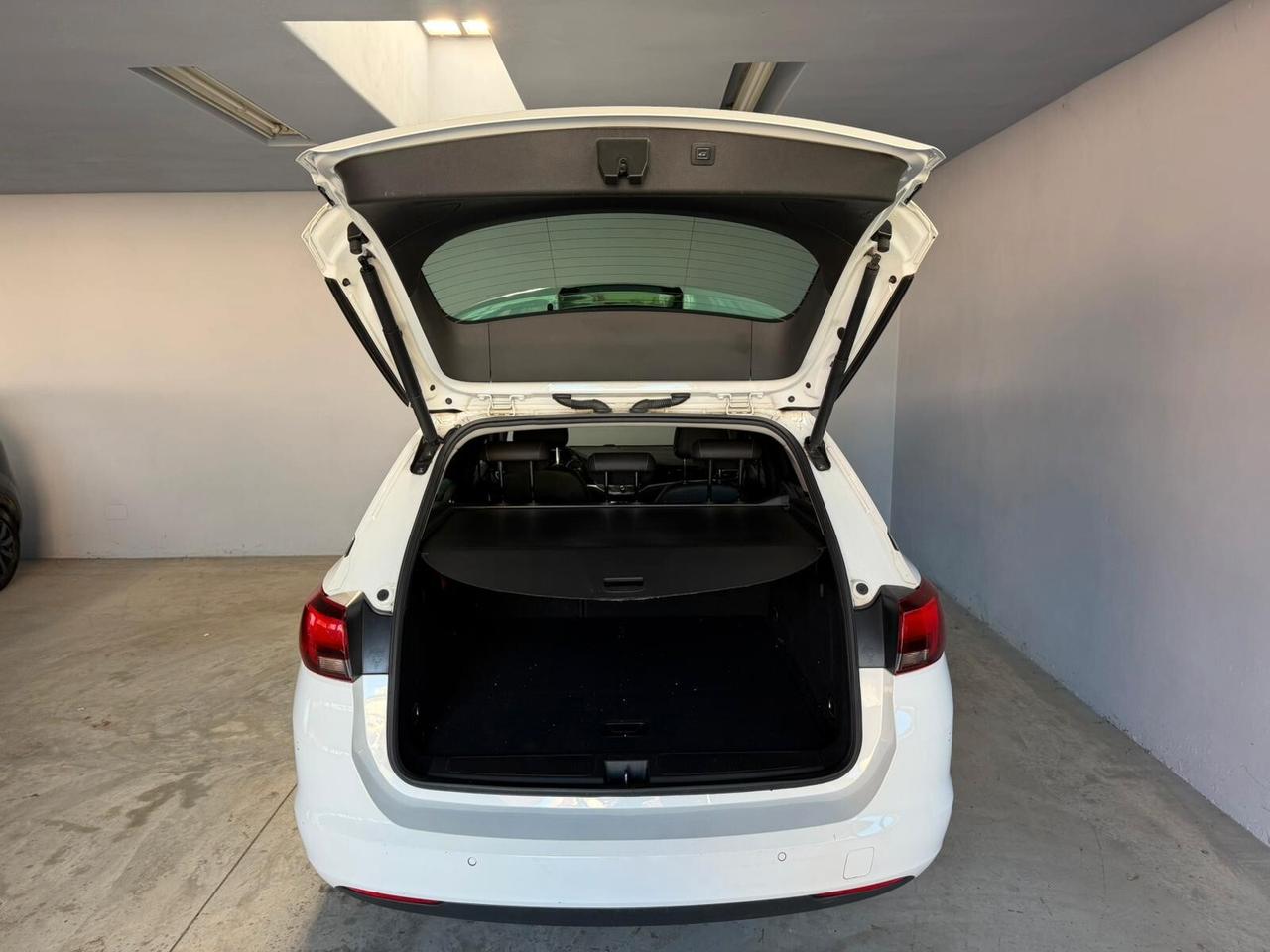 Opel Astra Sports Tourer 1.0cc INNOVATION 105cv - 1 PROPRIETARIO FULL OPT.