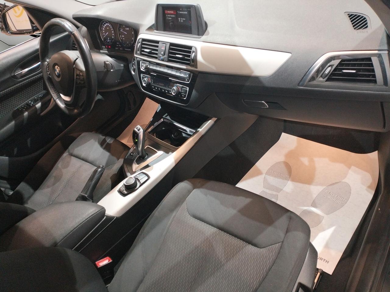 BMW 118 d Sport 5p auto