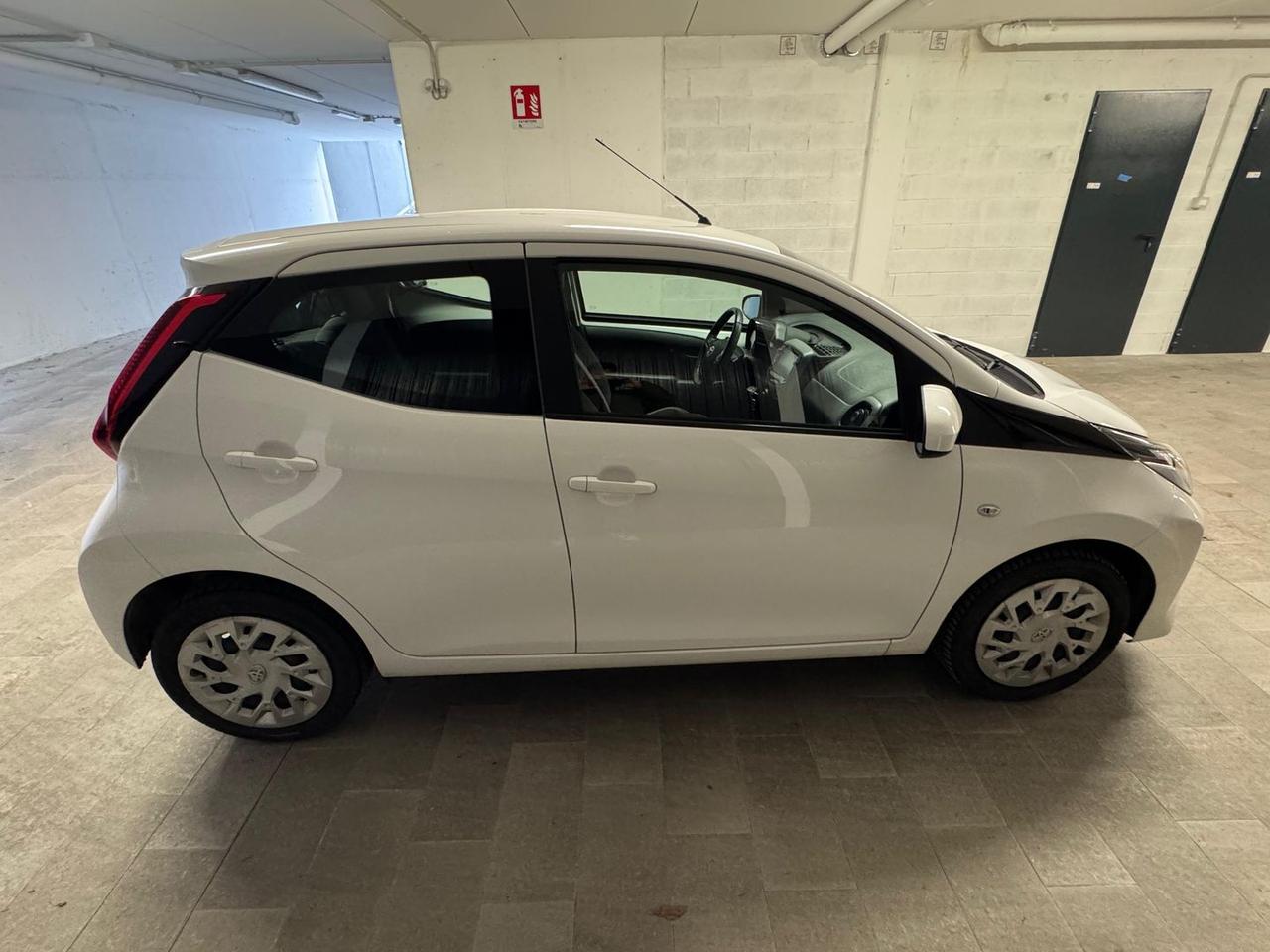 Toyota Aygo X Clusiv Connect 1.0 VVT-i #8100