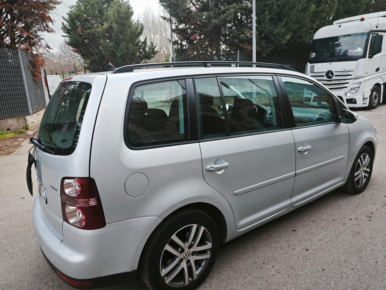 Volkswagen Touran 1.9 TDI 105CV DPF Trendline 7 posti