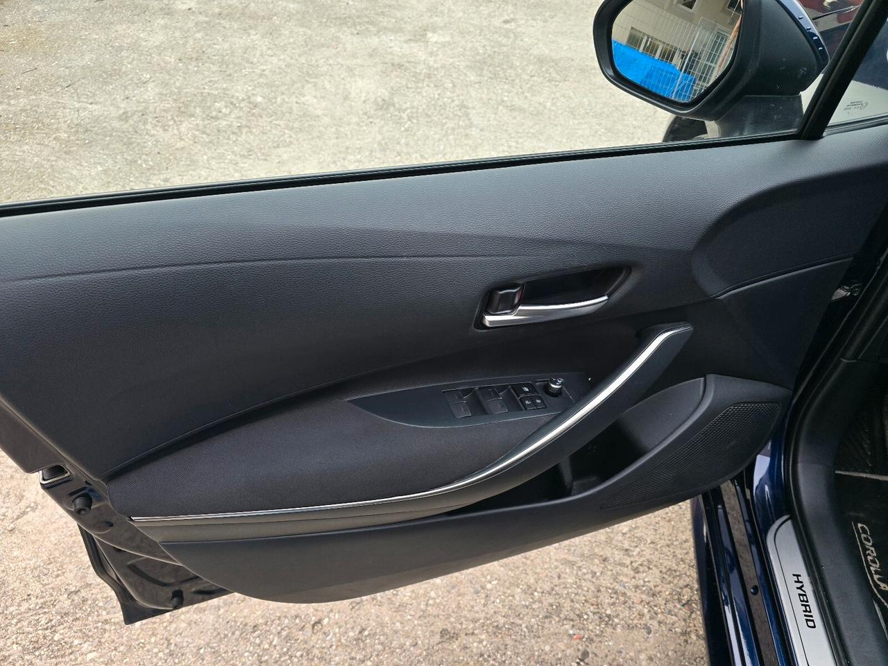 Toyota Corolla 1.8 Hybrid Business