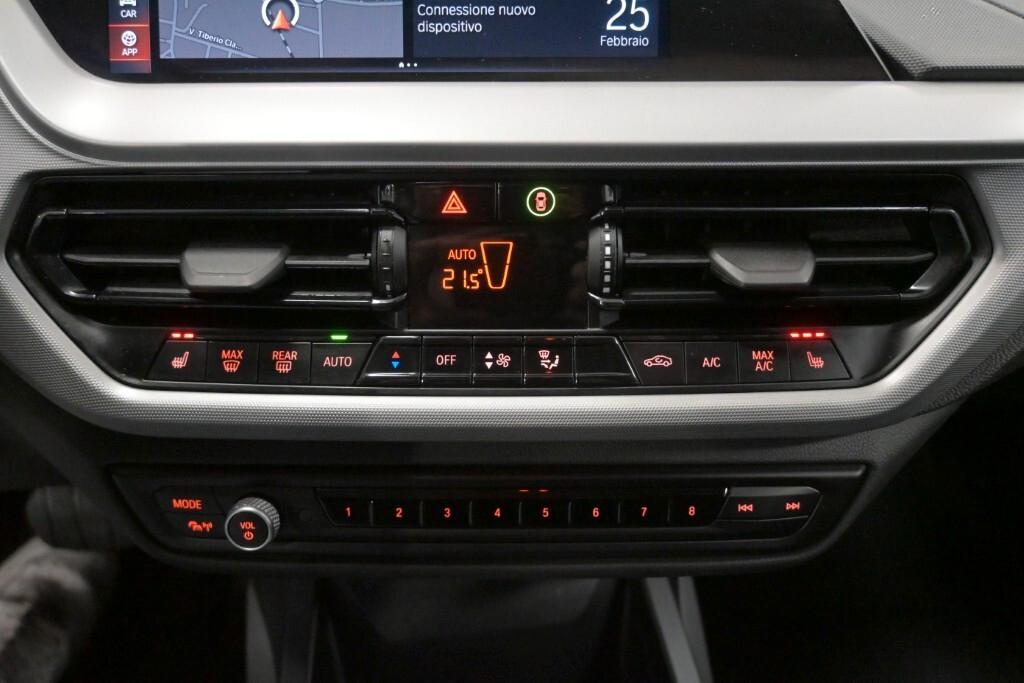 BMW 116i 110CV STEPTRONIC BUSINESS ADVANTAGE ( FARI LED - BMW DIGITAL COCKPIT - NAVI - MIRROR - CRUISE - PDC )