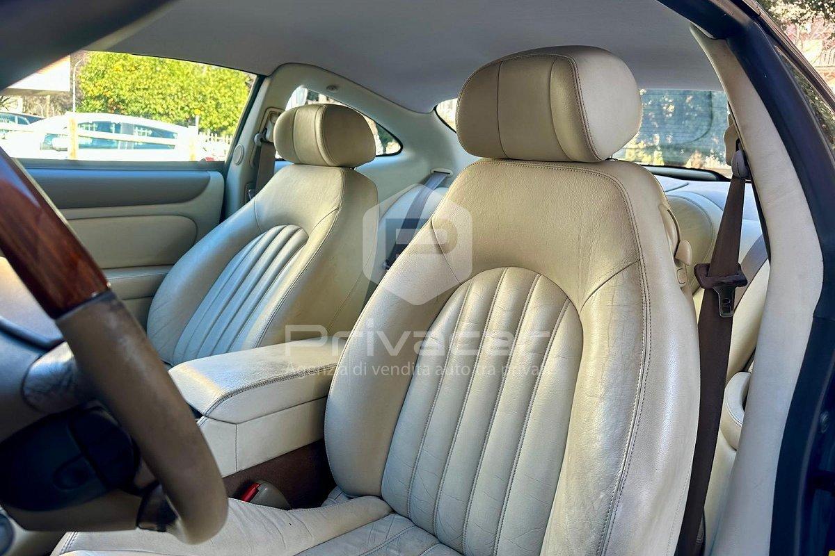 JAGUAR XK8 4.0 Coupé