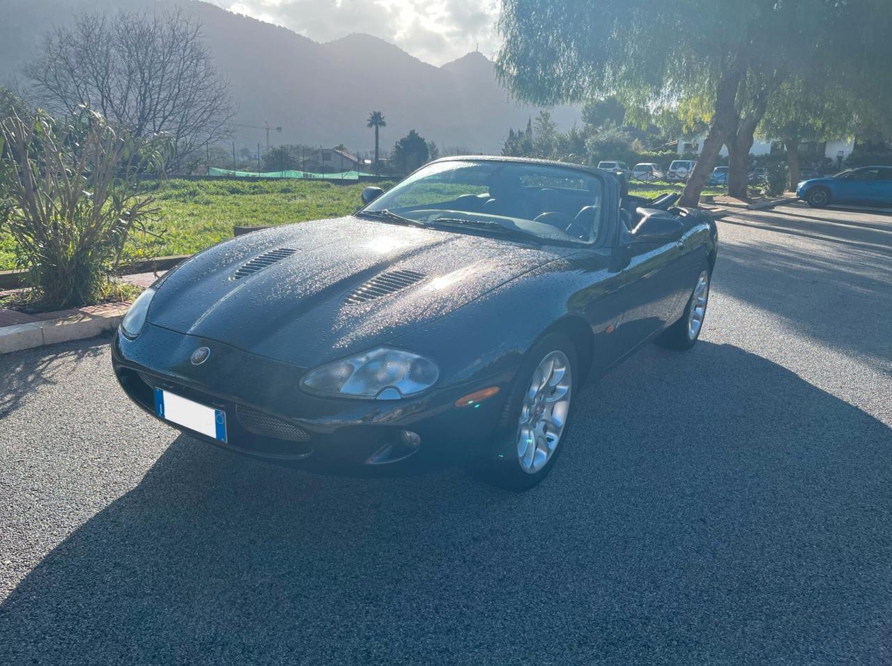 MAGNIFICA JAGUAR XKR CABRIO 363 CV - 8 CILINDRI - ASI - 125000 KM - DA VEDERE.