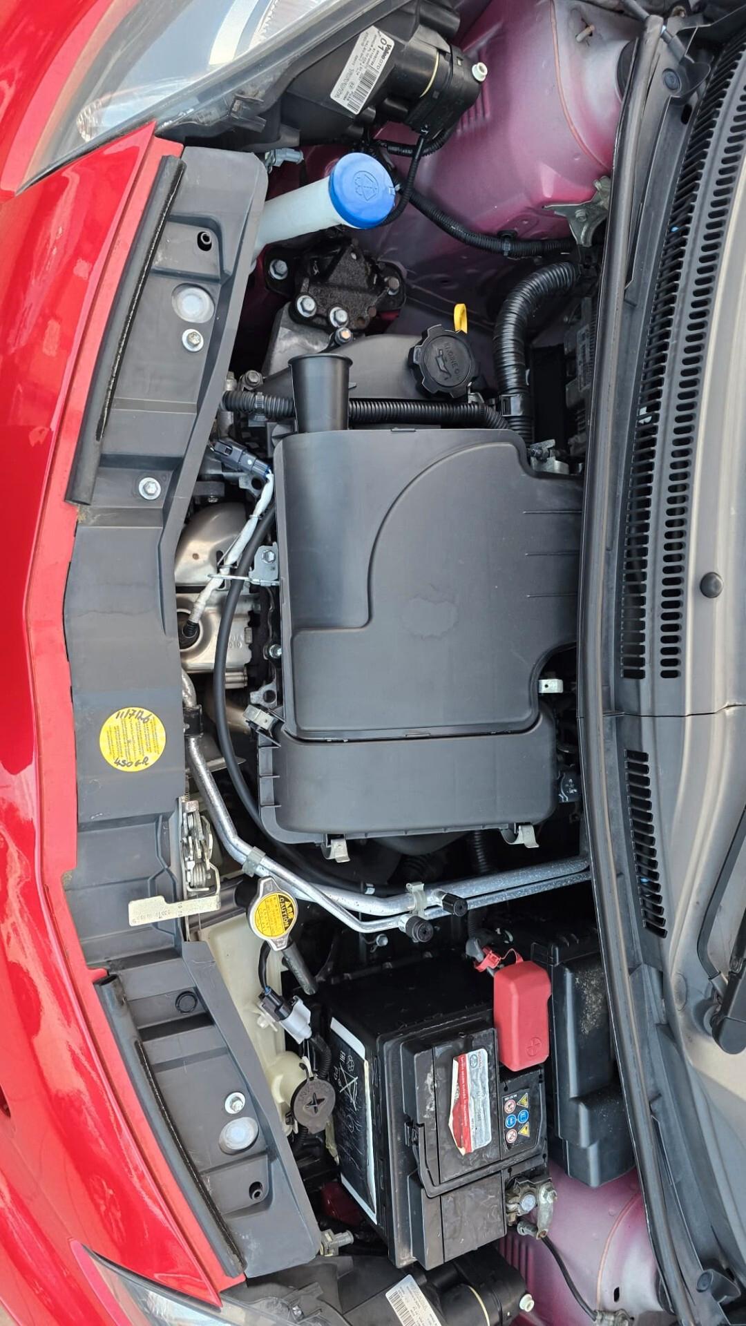 Toyota Aygo 1.0 12V VVT-i 5 porte Sol Connect Red Edition