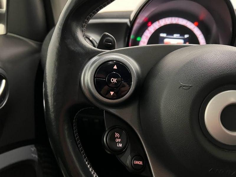 smart fortwo 90 0.9 Turbo twinamic ALLESTIMENTO BRABUS