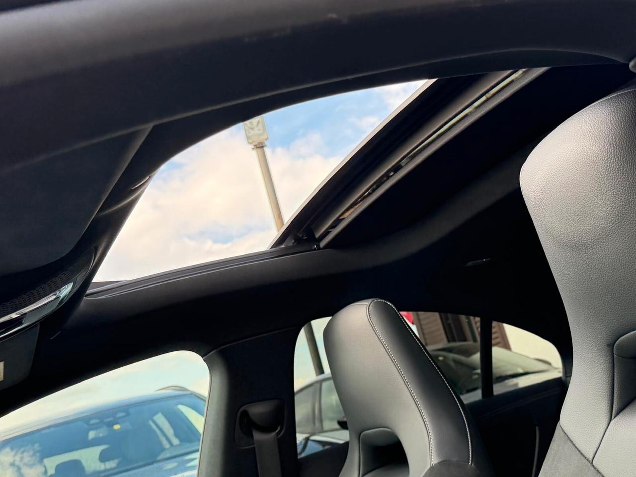 Mercedes-benz CLA 200 D 150 cv. Automatic NIGHT EDITION (Full optional)