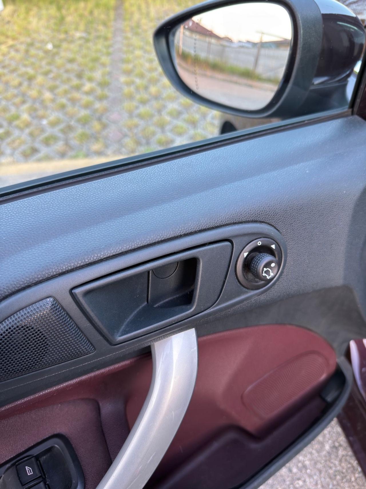 Ford Fiesta 1.2 82CV 3 porte Titanium