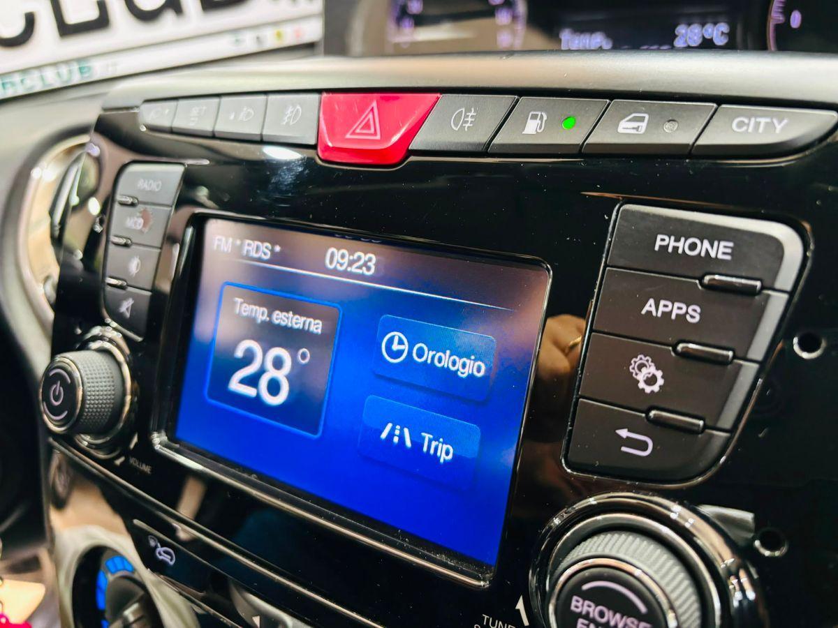 Lancia Ypsilon 1.2 69 cv 5p. GPL Ecochic