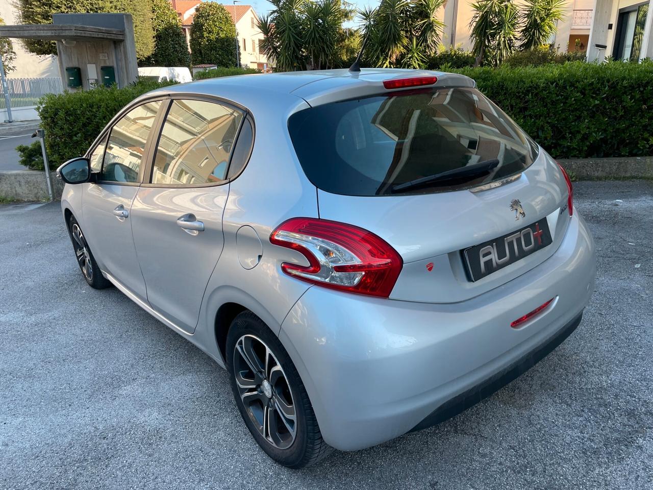 Peugeot 208 1.4 VTi 95 CV 5p. GPL Allure