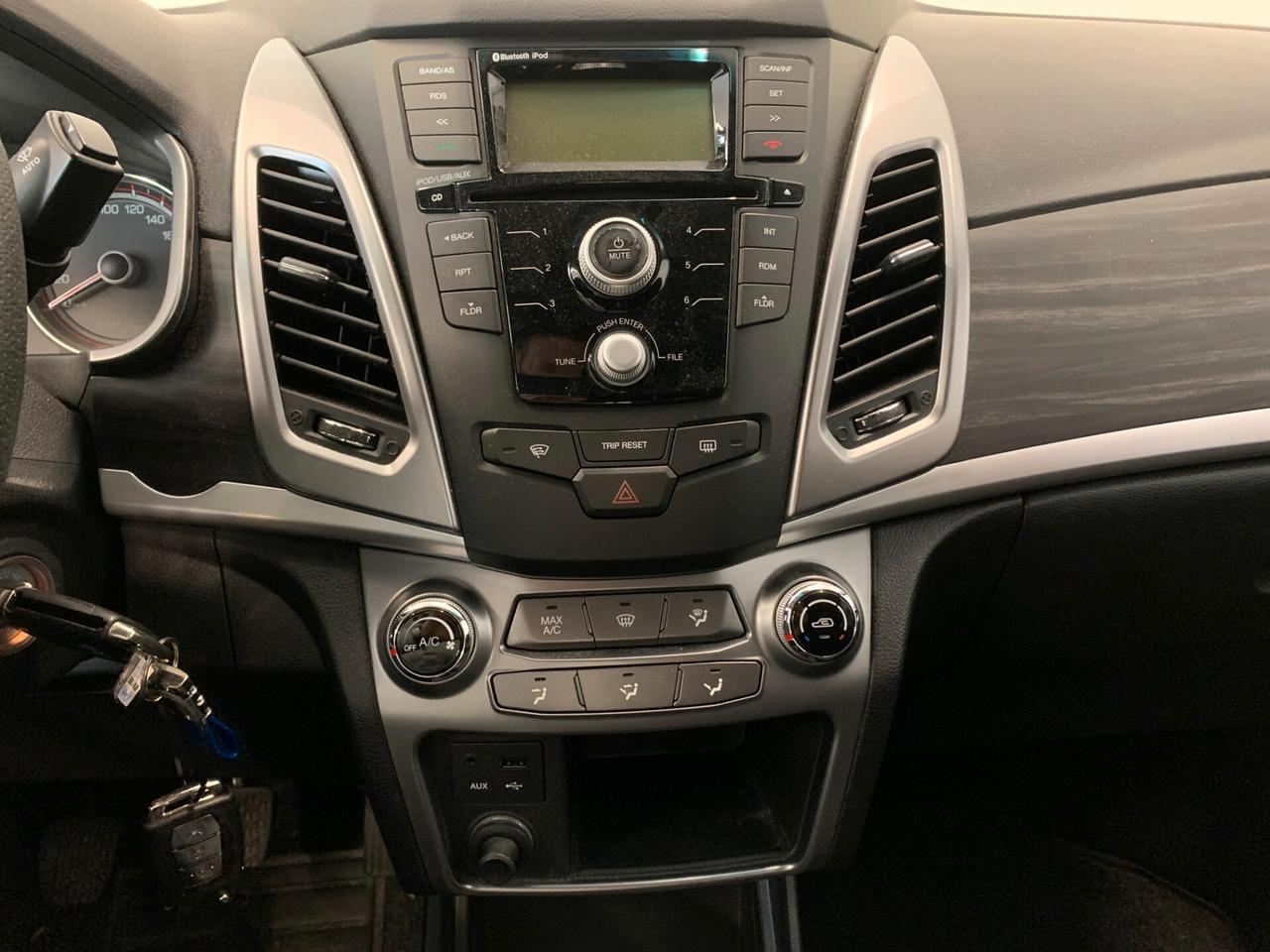 Ssangyong Korando 2.0 2WD MT GPL Limited