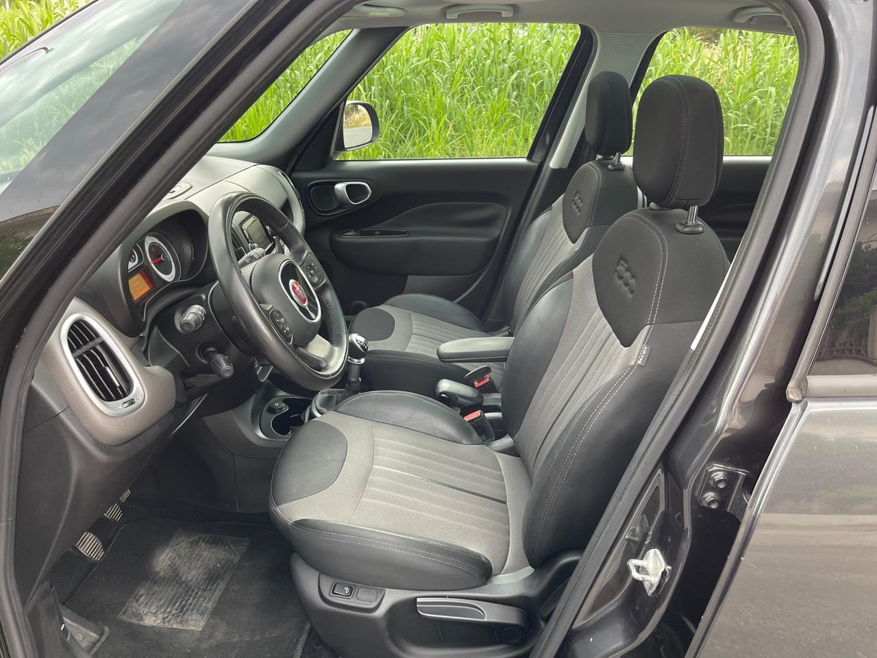 Fiat 500L 1.6 Multijet 120 CV (DOMMYcars)