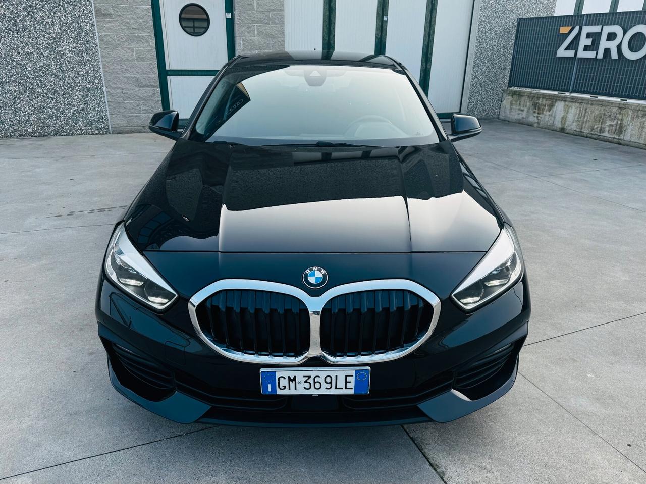 Bmw 116 116d 5p. SPORT