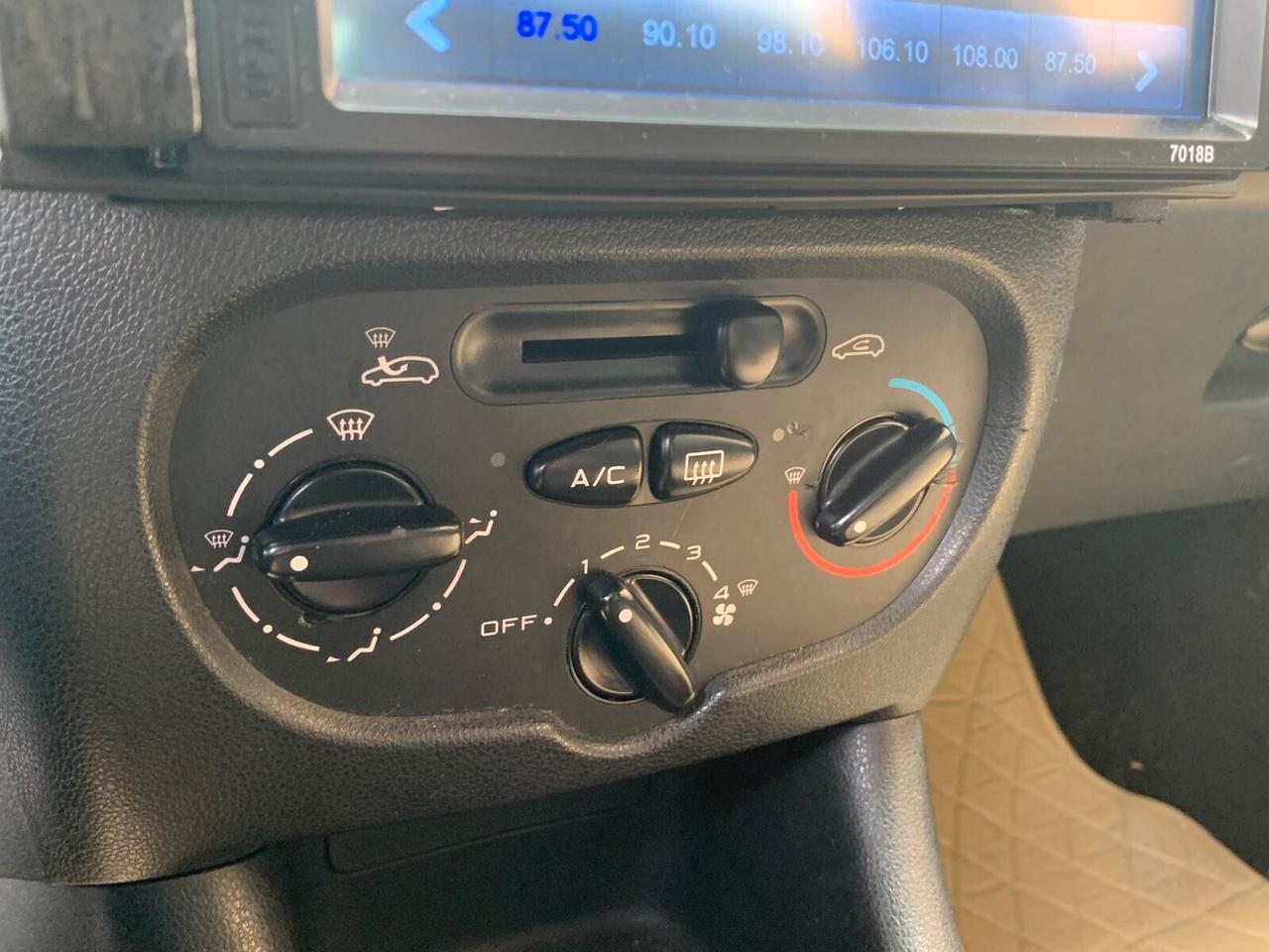 Peugeot 206 Plus 1.1 benz/gpl Neopatentati