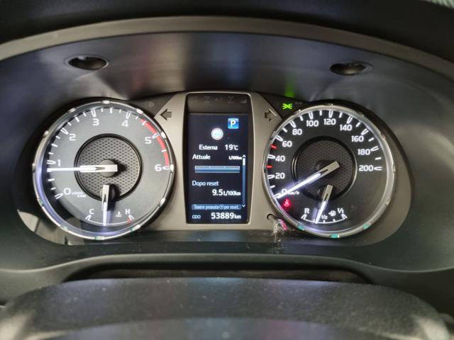TOYOTA Hilux 2.8 D A/T 4WD 4 porte Double Cab