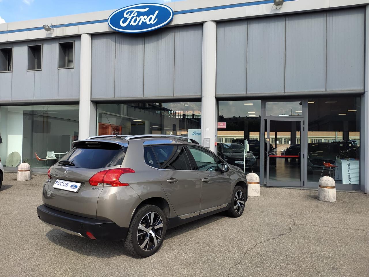 Peugeot 2008 PureTech Turbo 110 cv Allure