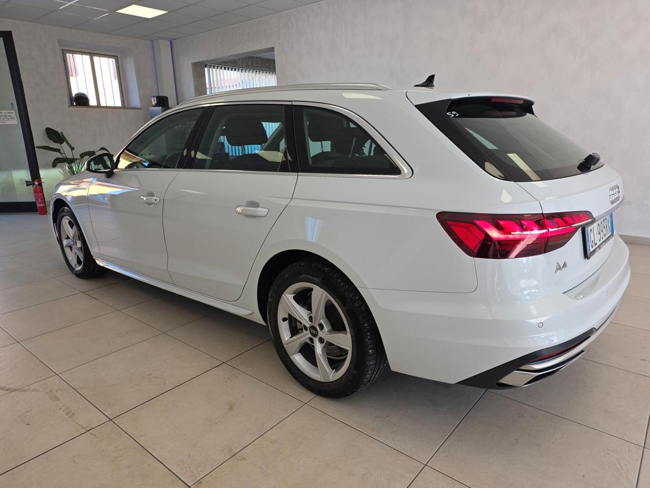 Audi A4 Avant 35 TDI/163 CV S tronic Business Advanced