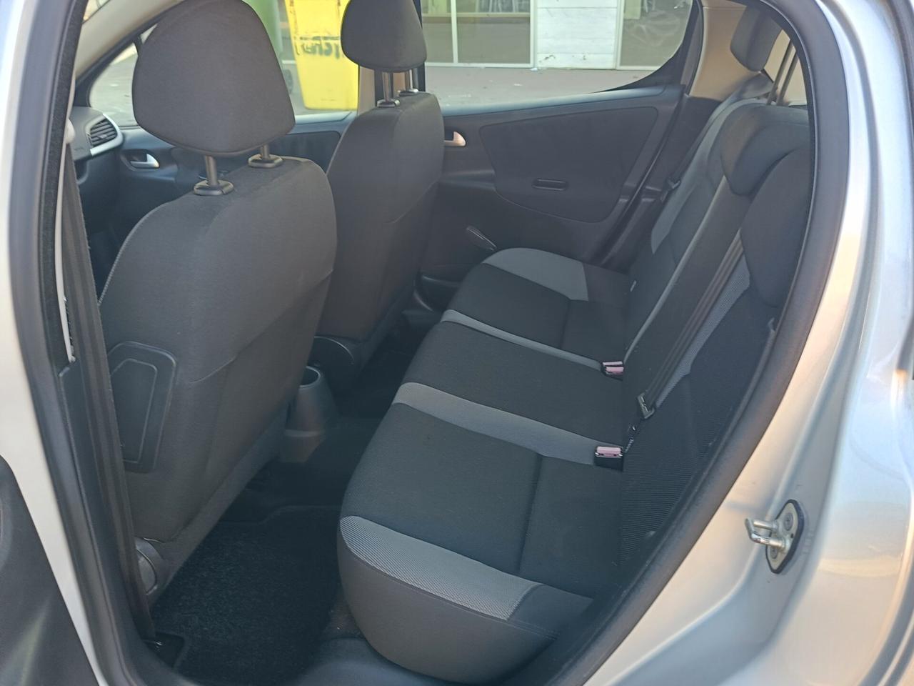 Peugeot 207 1.4 HDi 70CV 5p. ONE Line