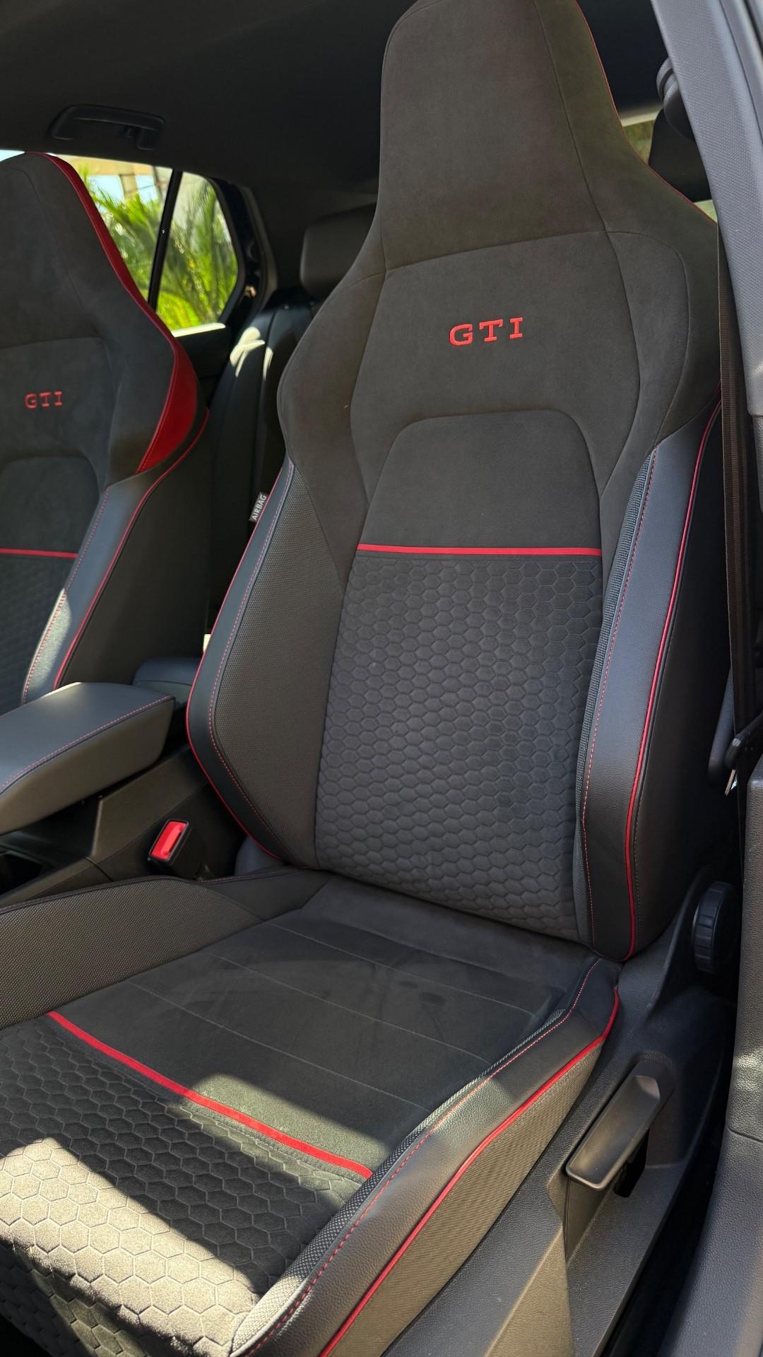 Volkswagen Golf GTI 2.0 TSI DSG CLUB SPORT 300 CAVALLI