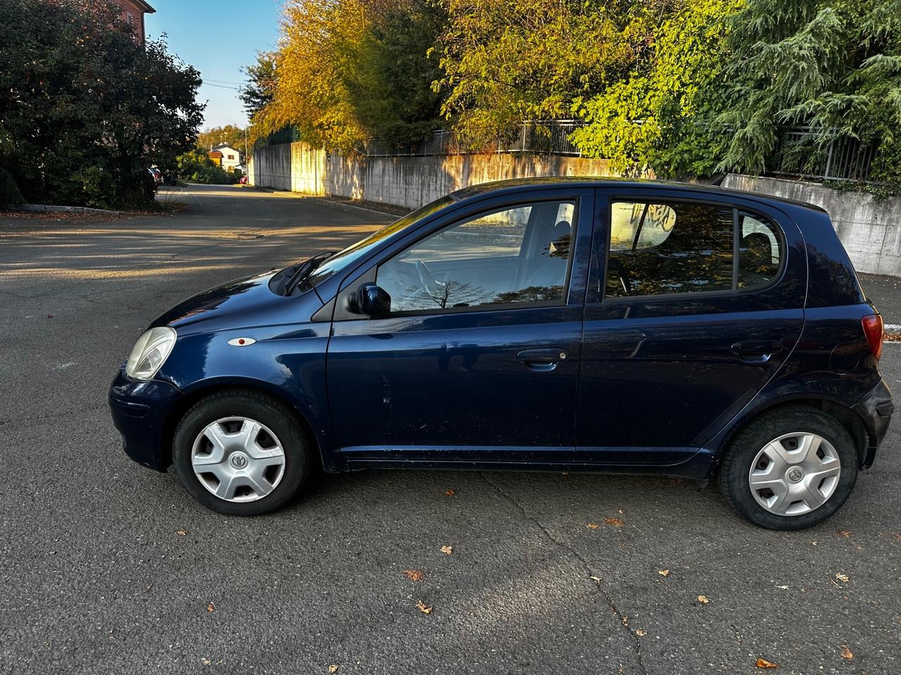 Toyota Yaris 1.0i 16V cat 5 porte Sol GPL