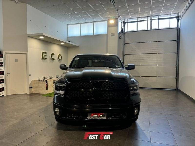 Dodge RAM Dodge RAM 5.7 V8 Crew Cab Classic SLT Black 395cv EAT8 GPL