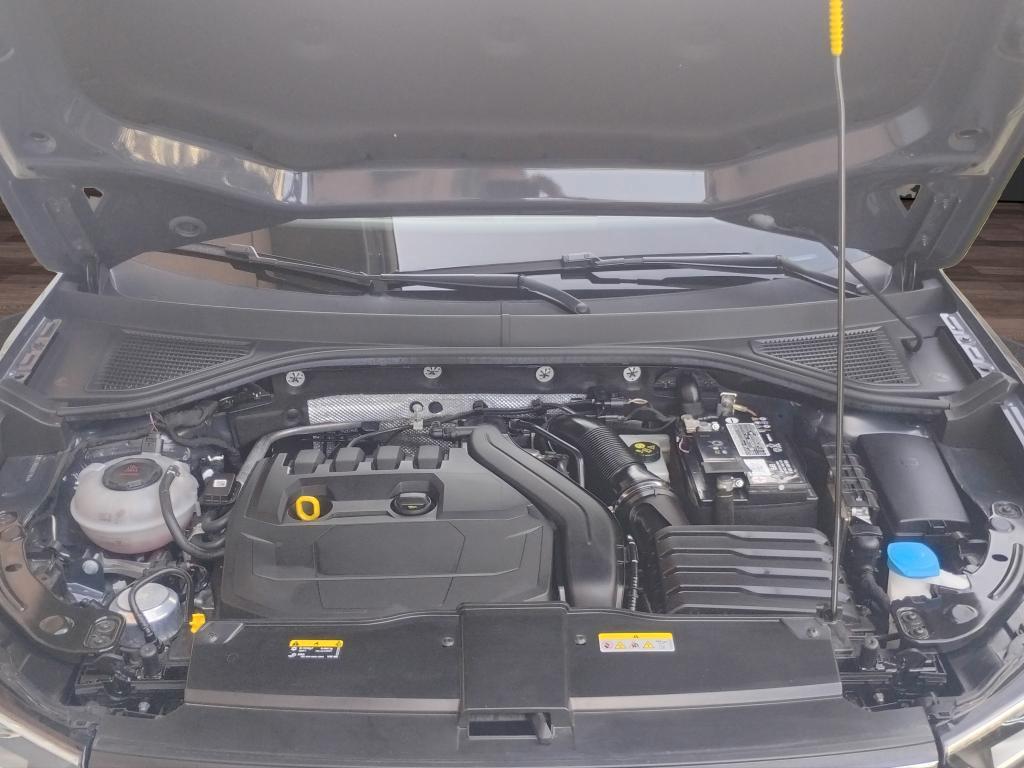 Volkswagen T-Roc Cabriolet 1.5 tsi R-LINE..VIRTUAL.CERCHI 19.NAVI