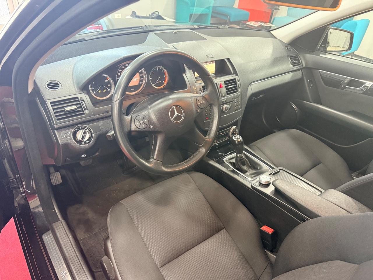 Mercedes-benz C 200 CDI BlueEFFICIENCY Avantgarde