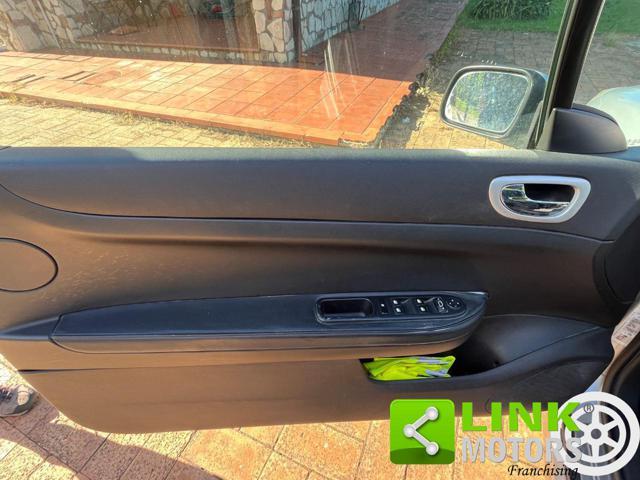 PEUGEOT 307 2.0 HDi FAP CC Féline