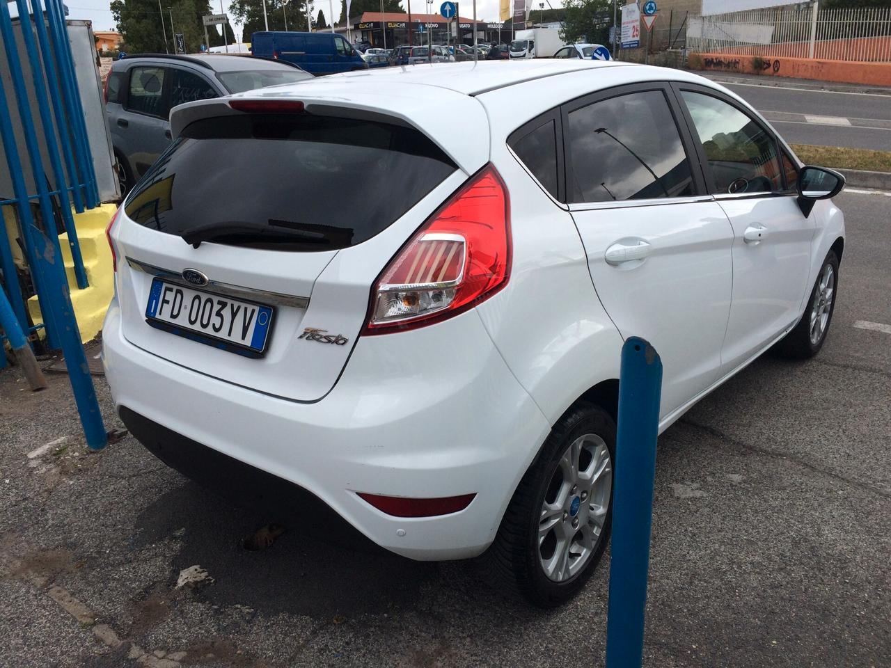 2016 Ford Fiesta 1.4 5p. Bz.- GPL Titanium tagliandata piu bombola gpl revisionata da noi !
