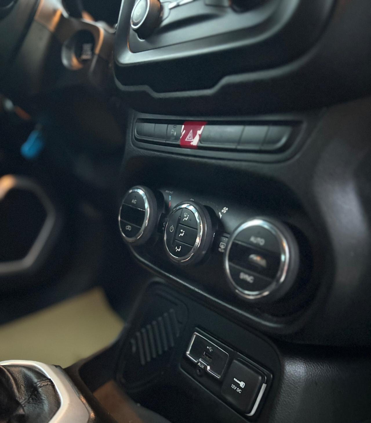 Jeep Renegade 1.6 Mjt 120 CV Total Black