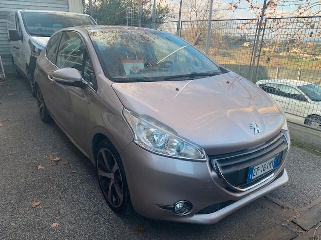 Peugeot 208 1.6 e-HDi 115 CV Stop&Start 3 porte Allure