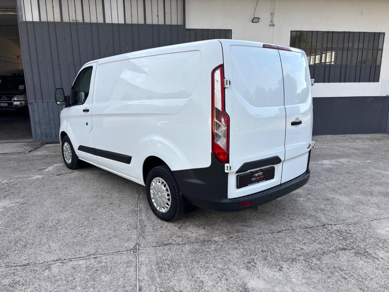 Ford transit custom 2.2 TDCI. Garanzia 12 mesi