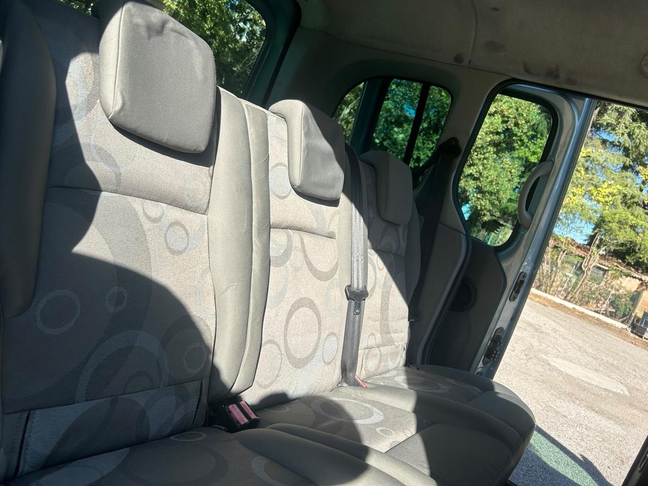 Renault Kangoo 1.6 cc Benzina/GPL 80.000 km GPL 2032