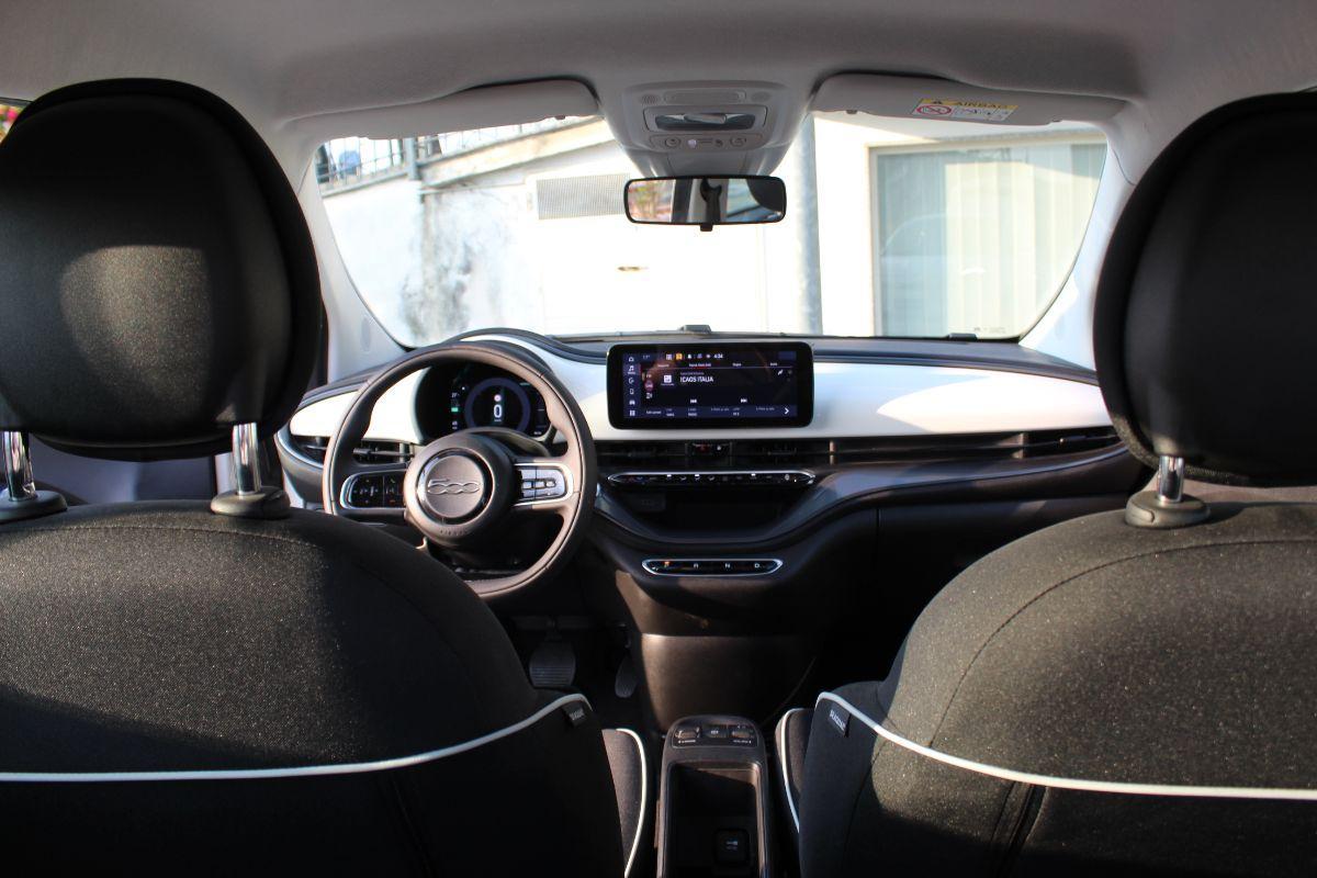 FIAT - 500 E - 500 Action Berlina