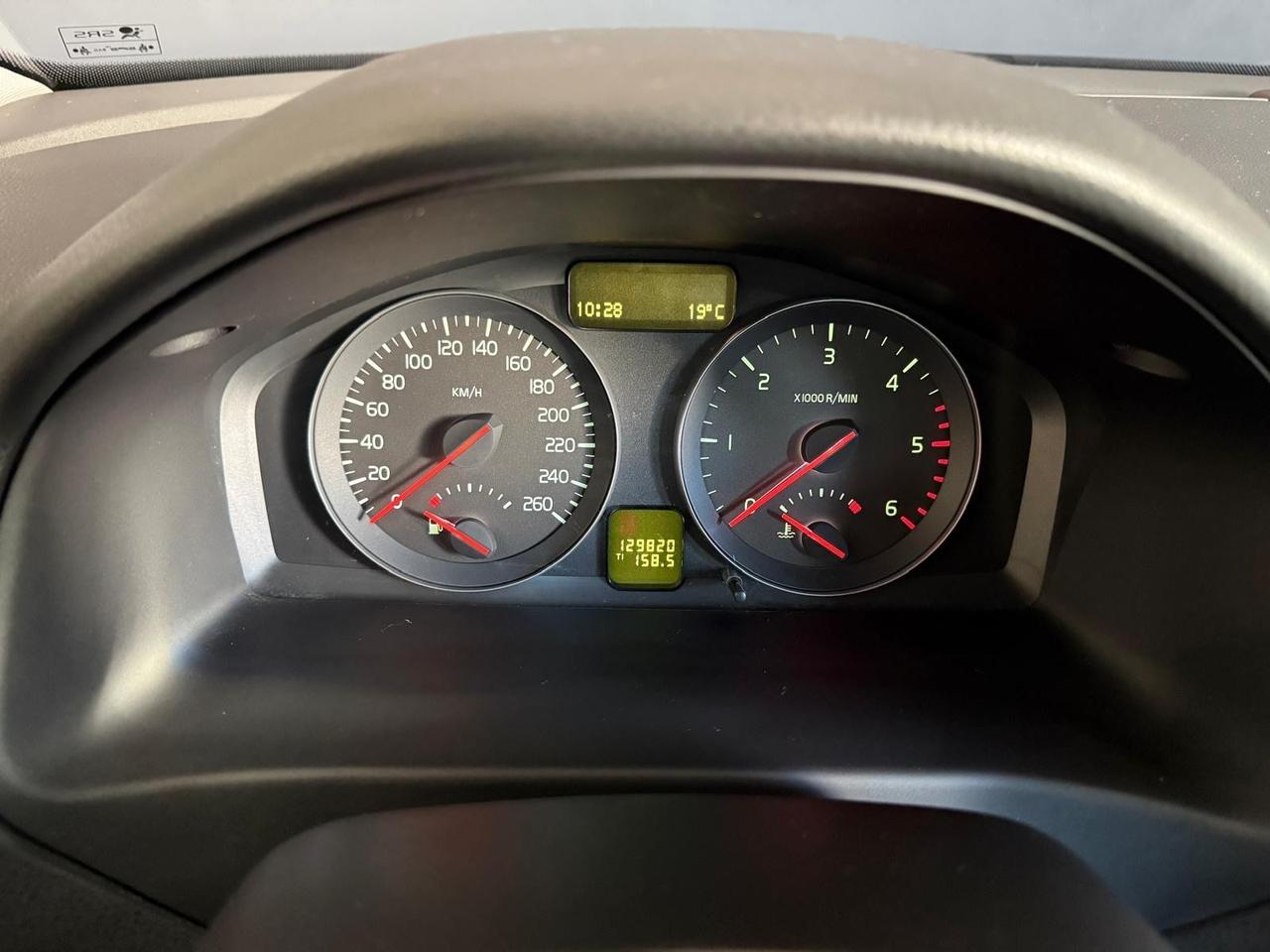 Volvo V50 D2 R-design