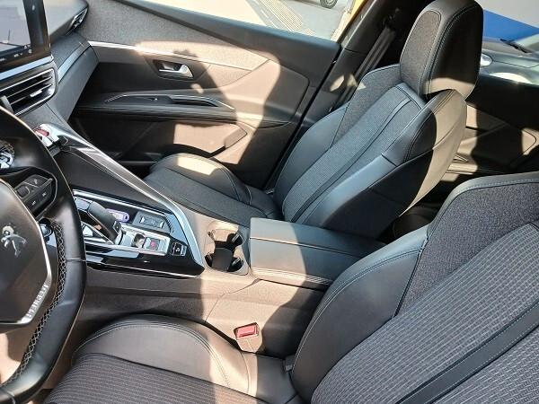 PEUGEOT 3008 1.5 BlueHDI 130CV EAT8 ALLURE PACK S&S