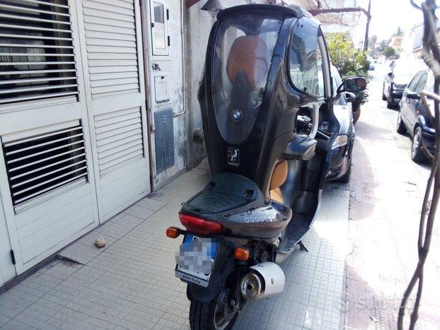 Bmw c1 125 km 23000 anno 2002