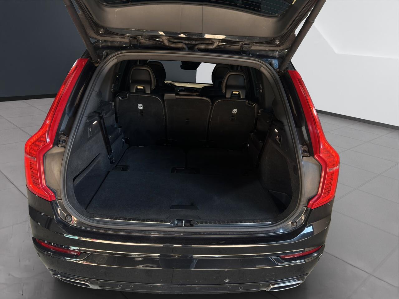 Volvo XC 90 D5 AWD Geartronic 7 posti R-design