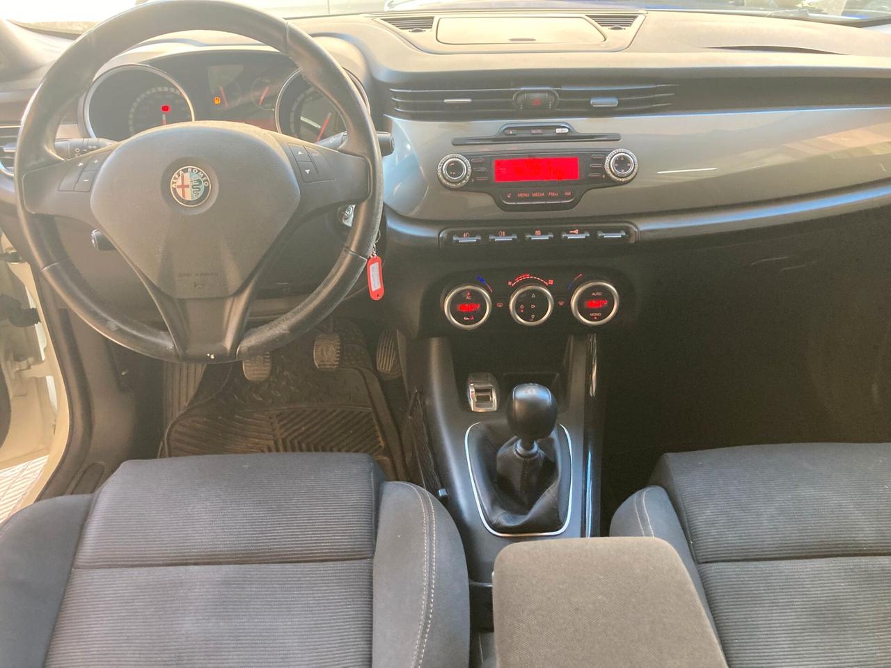 Alfa Romeo Giulietta - IDEALE X NEOPATENTATI - 2011