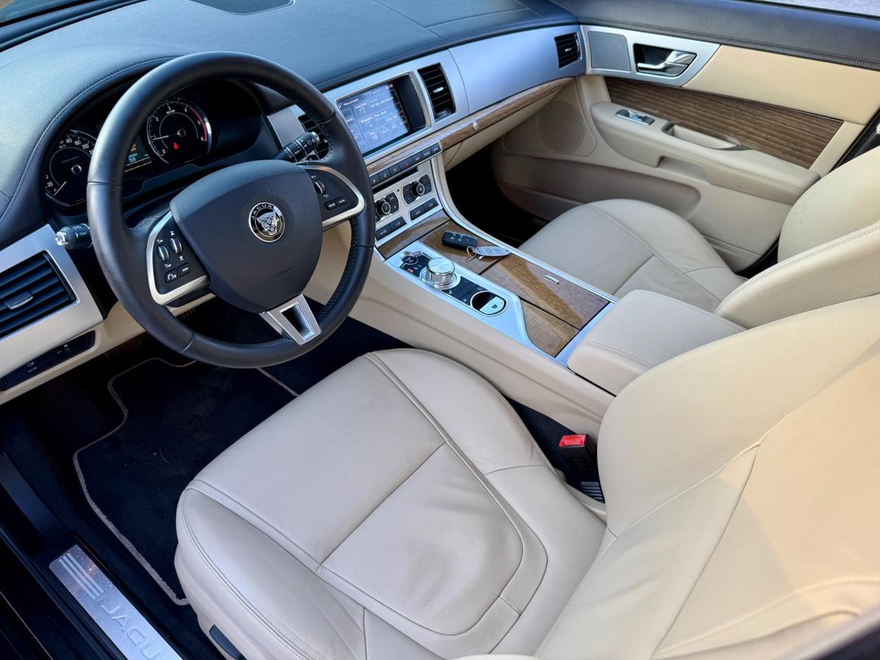 JAGUAR XF 3.0 D V6 240CV Portfolio - 2015