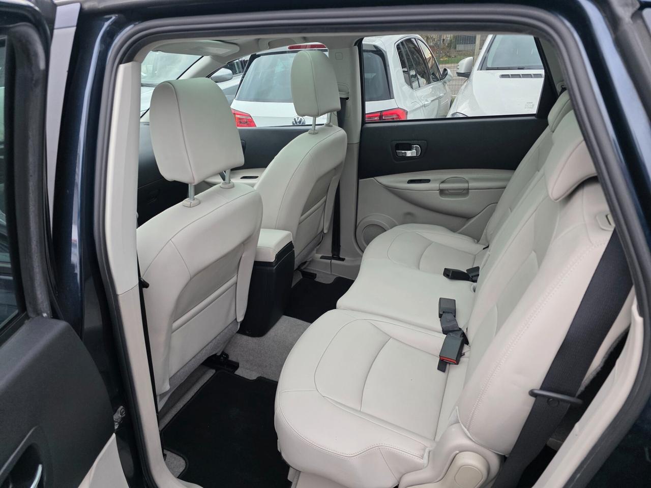 Nissan Qashqai Qashqai+2 2.0 dCi DPF 4WD aut. n-tec