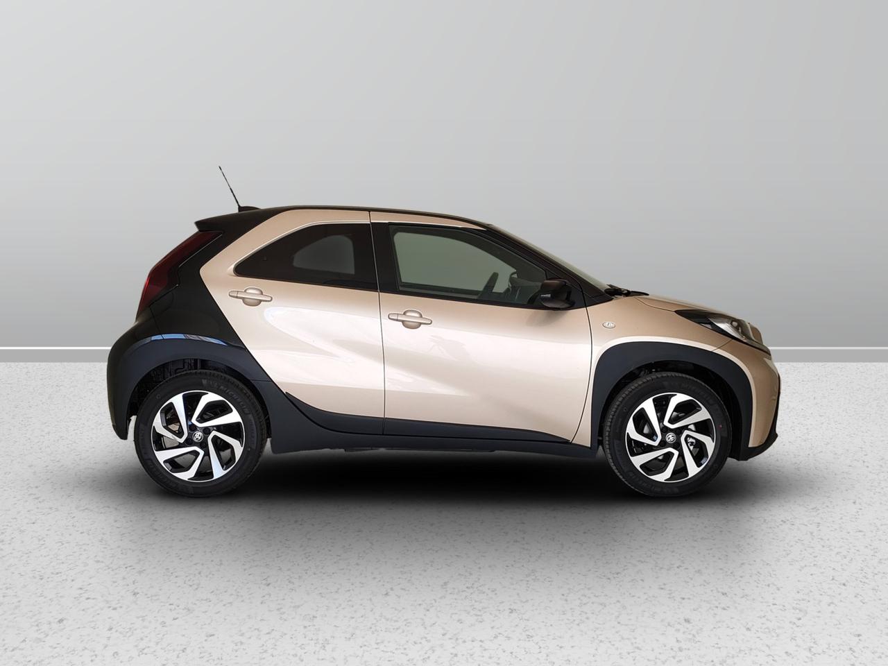 TOYOTA Aygo X 1.0B TREND MT - MY24