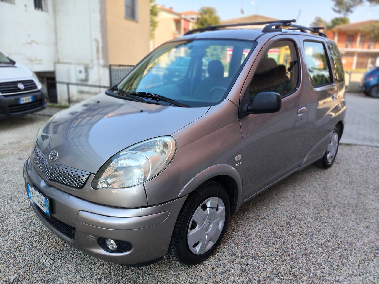 Toyota Yaris Verso 1.3i 16V cat Sol