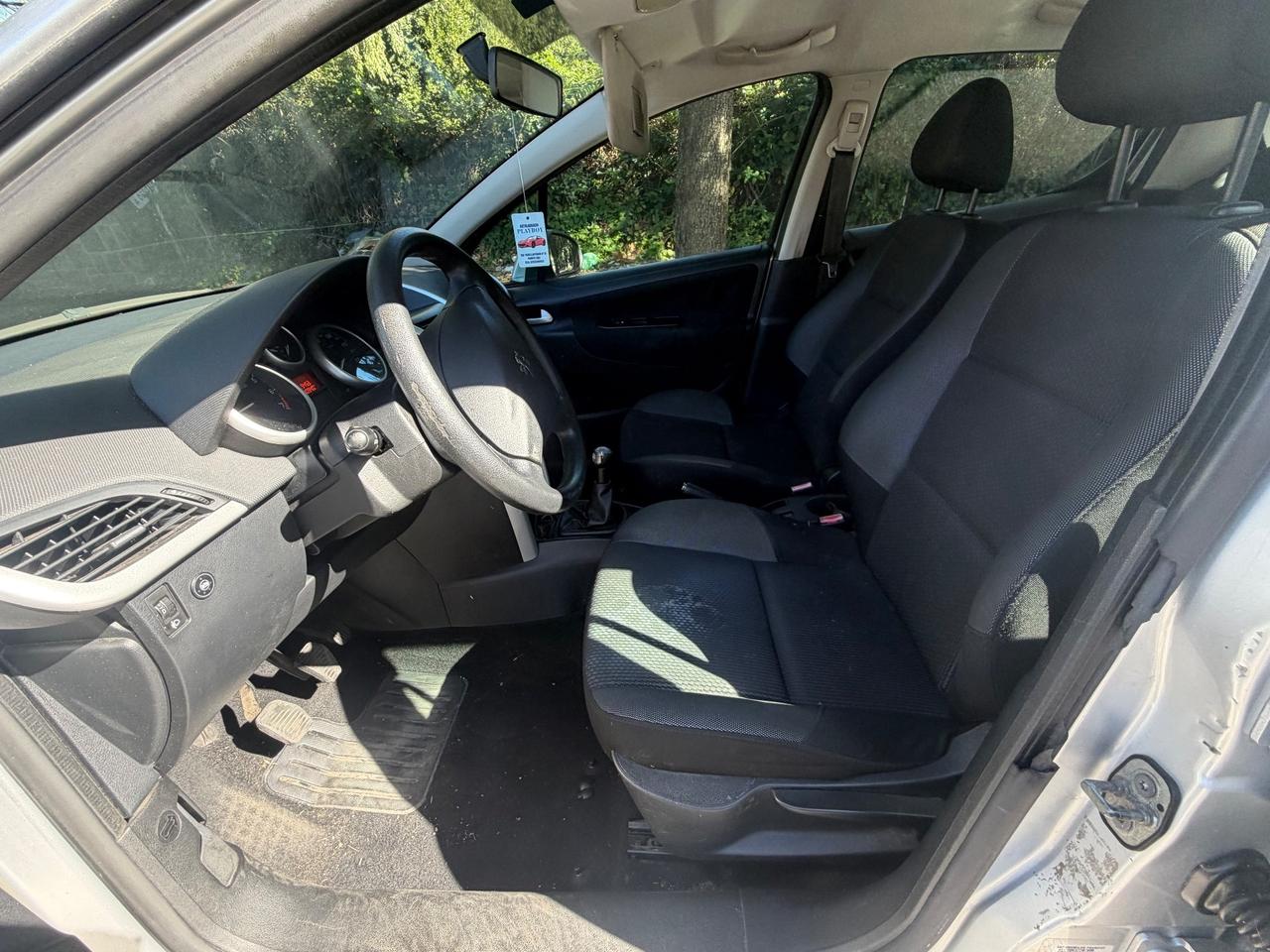 Peugeot 207 gpl 5porte manuale